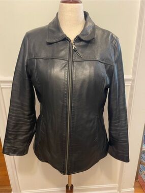 Wilsons Leather Black Genuine Leather Zip Front  | Women’s Large | Timeless